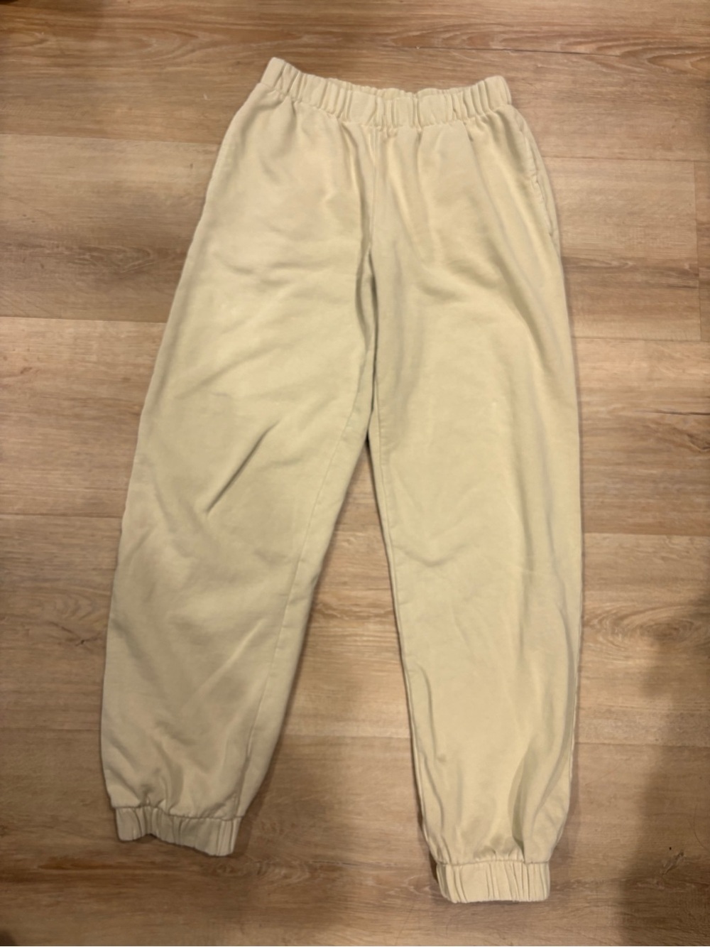 Brandy Melville Sage Sweatpants - Picture 1 of 3